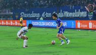 Gelandang Persib Bandung, Thom Haye. (Bola.com/Erwin Snaz)