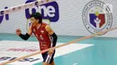 Di set ketiga pelatih Indonesia Jiang Jie memainkan Jasen N. Kilanta sejak awal laga menggantikan Dio Zulfikri sebagai setter. Filipina sepertinya semakin sulit untuk mengimbangi permainan Indonesia sehingga harus mengakui keunggulan Indonesia dengan skor 19-25. (Liputan6.com/Helmi Fithriansyah)