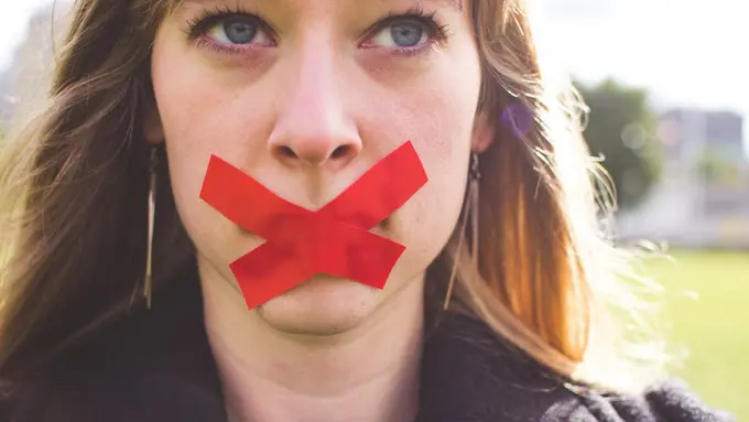 [Bintang] Bukan Sariawan, 4 Zodiak Ini Memang Diam Kalau Lagi Marah