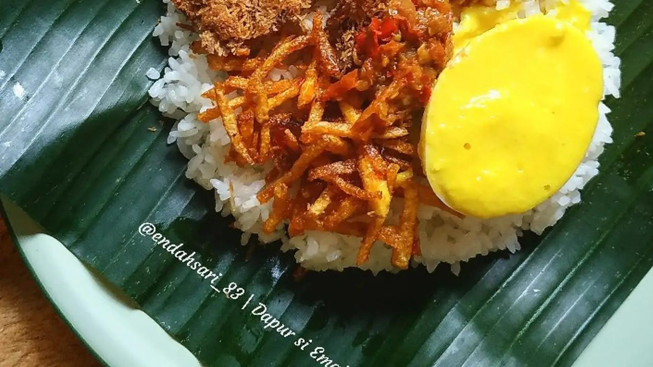 7 Resep Nasi Campur Lezat, Paduan Rasa Nusantara yang Menggugah Selera