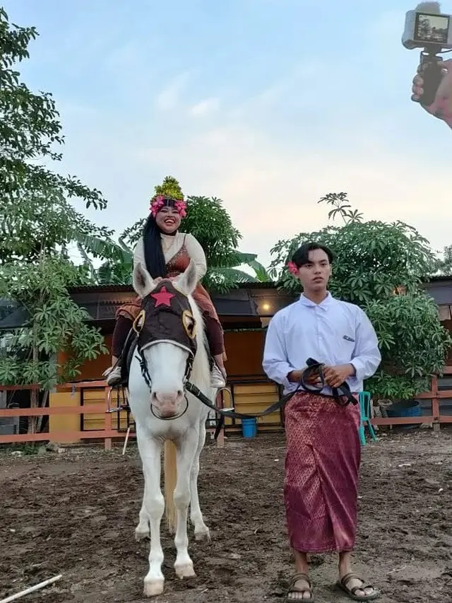 7 Gaya Make Over Kekeyi dari Kartini Hingga Lisa Blackpink Ini Jadi Sorotan