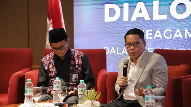 Direktur Urusan Agama Islam dan Pembinaan Syariah Adib, saat menutup acara Dialog Nasional Keagamaan dan Kebangsaan Pengarusutamaan Moderasi Beragama. (Istimewa)