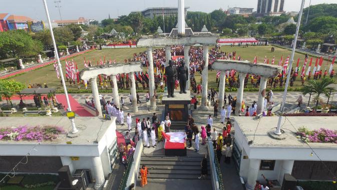 Tugu Pahlawan Merah Putih di Surabaya, Jawa Timur. (Foto: Dok Humas Pemkot Surabaya)