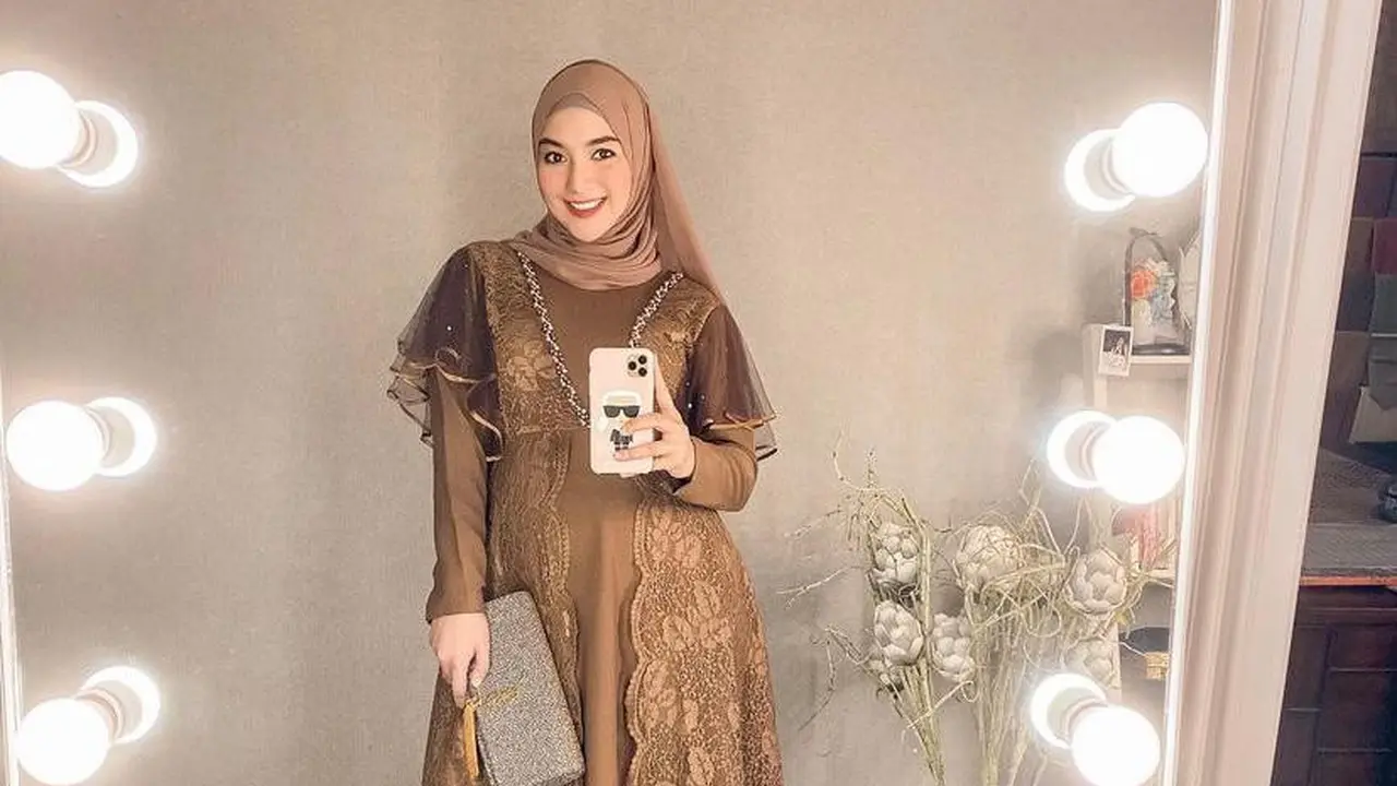 10 Model Baju Gamis Brokat Modern, Elegan untuk Kondangan