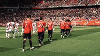 Para Pemain MU dan Rayo Vallecano memasuki lapangan pada laga pramusim, Minggu&nbsp;(31/7/2022). (Dok. Manchester United FC)