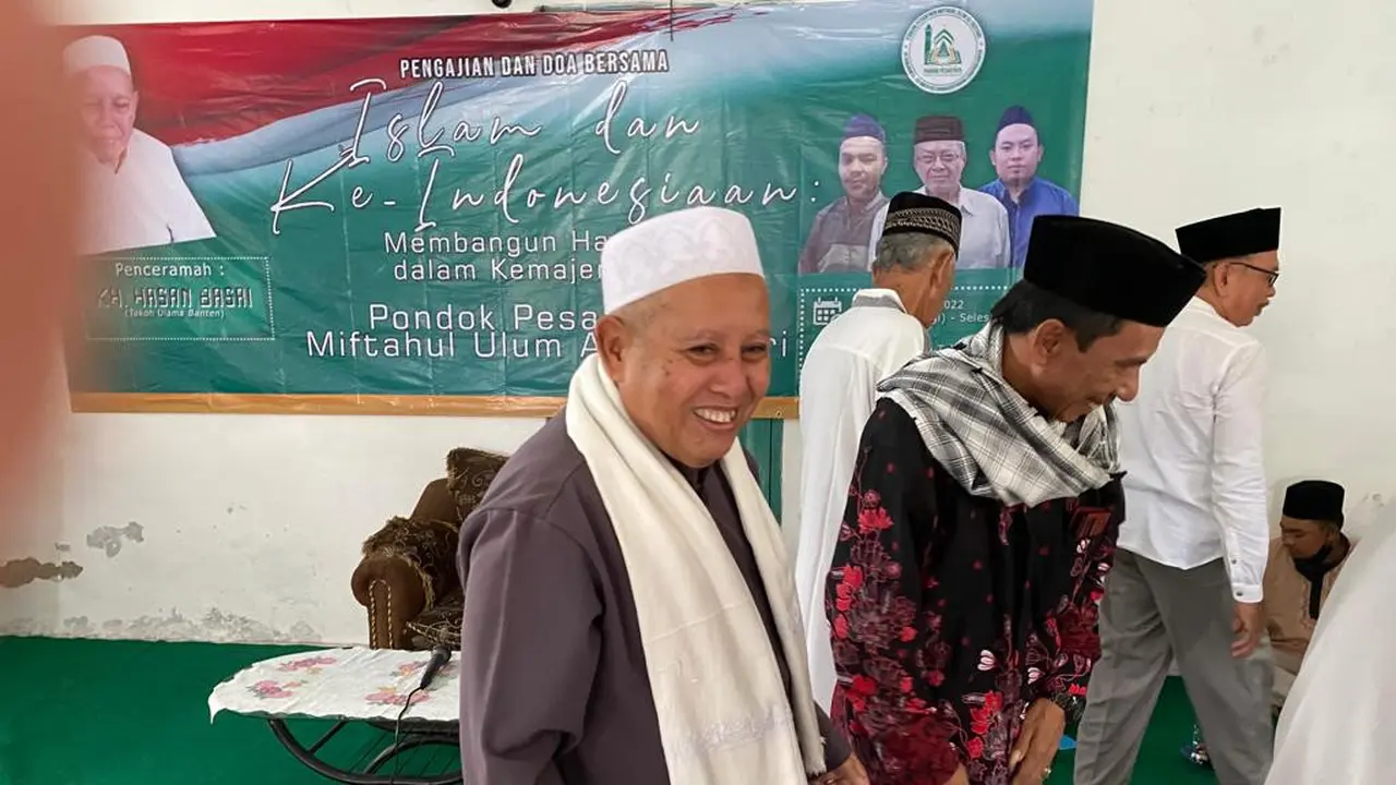 KH Hasan Basri pada acara Pengajian dan Doa Bersama "Islam dan Keindonesiaan: Membangun Harmoni dalam Kemajemukan. (Istimewa)