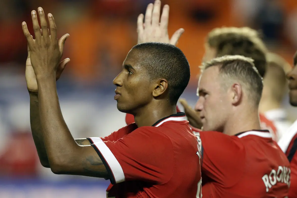 Ashley Young (AP/ Lynne Sladky )