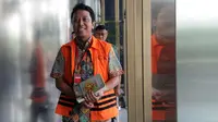 Mantan Ketum PPP, Romahurmuziy memenuhi panggilan pemeriksaan di Gedung KPK, Jakarta, Jumat (22/3). Rommy menjalani pemeriksaan perdana sebagai tersangka kasus dugaan suap terkait seleksi jabatan di Kementerian Agama Jawa Timur. (merdeka.com/Dwi Narwoko)