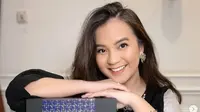 Selebgram Irani Vianza Terpukau dengan Koleksi Rancangan Siswi SMK NU Banat Kudus di Ajang Muslim Fashion Festival+ 2022