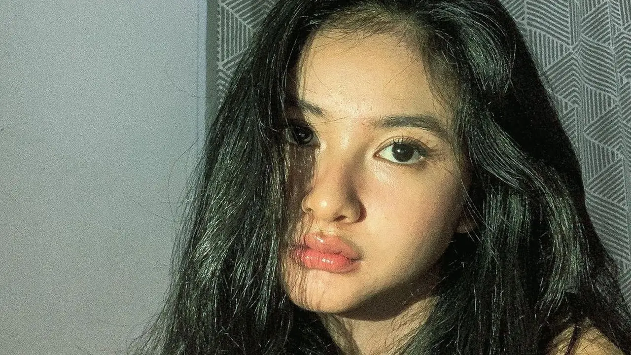 [Fimela] Adinda Azani