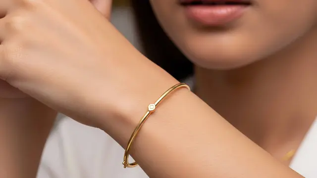 Model Gelang Emas Bangle Tipis Terbaru 2026