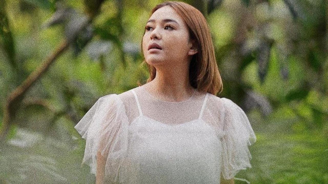 Bareskrim Polri kembali memanggil publik figur terkait kasus dugaan promosi judi online. Kali ini, artis yang diperiksa adalah Amanda Manopo.