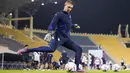 Kiper AS Ethan Horvath berpartisipasi dalam sesi latihan resmi menjelang matchday 2 Grup B Piala Dunia 2022 kontra Inggris, di Stadion Al-Gharafa SC, di Doha, Kamis (24/11/2022). Jika dinilai dari performa di lima laga terakhir sebelum Piala Dunia 2022 dimulai, pasukan Gareth Southgate dan Armada Gregg Belhalter, bisa dibilang tak terlalu berbeda. (AP Photo/Ashley Landis)