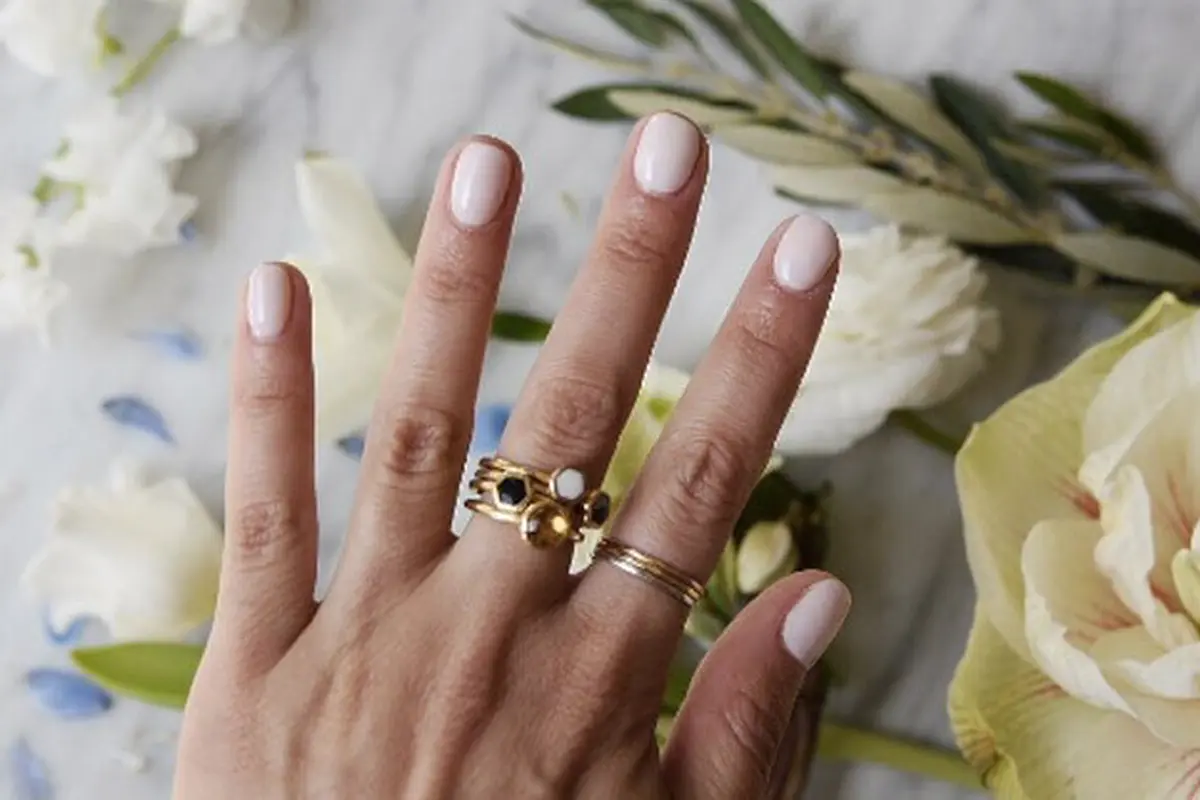 6 Trik Menjaga Kuku Anda Sehat dengan Gel Manicure