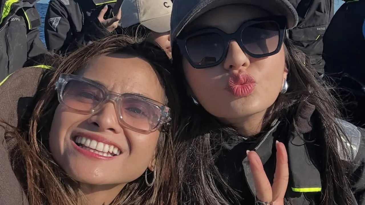 Penampilan Acha Septriasa dan Raline Shah di Australia. [@septriasaacha]