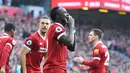 Pemain Liverpool Sadio Mane melakukan selebrasi usai mencetak gol ke gawang Bournemouth pada pertandingan Liga Inggris di Anfield, Liverpool (14/4). Skor itu dicetak lewat gol-gol Sadio Mane, Mohamed Salah, dan Roberto Firmino. (Anthony Devlin/PA via AP)