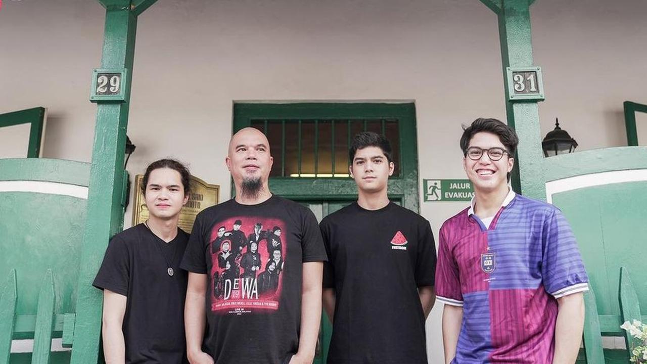 Potret Ahmad Dhani Bareng Ketiga Putra Gantengnya Kunjungi Rumah Eyang Buyut Maia Estianty di Surabaya Jadi Sorotan