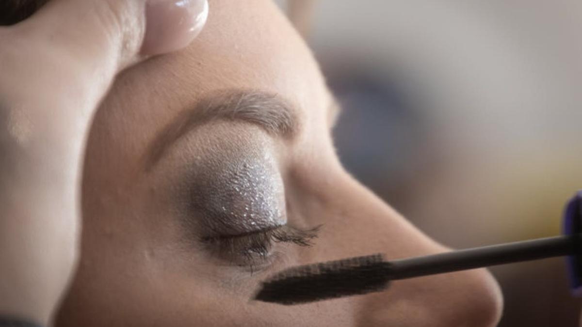 Makeup Mata untuk Pemula, Rahasia Tampil Segar tanpa Ribet