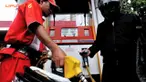  Harga Bahan Bakar Minyak (BBM) jenis Premium dan Solar bersubsidi telah mengalami penurunan harga pada Selasa (5/1/2015) pukul 00.00. Direktur Jenderal Minyak dan Gas Bumi I Gusti Nyoman Wiratmaja mengatakan, penurunan harga tersebut berdasarkan pertimba