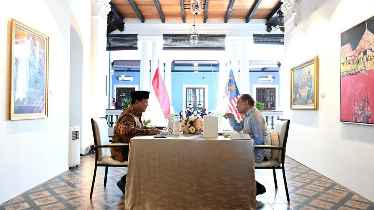 Sambutan Spesial Presiden Prabowo di Malaysia, Bertemu Sahabat Lama Orang Nomor Satu di Negeri Jiran