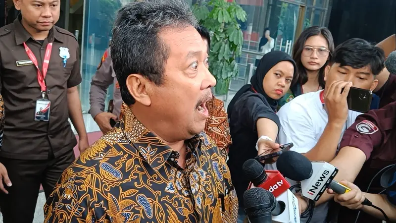 Menteri Kelautan dan Perikanan (KKP) Sakti Wahyu Trenggono usai diperiksa KPK. (Tim Merdeka).