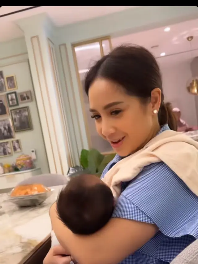 Raffi Ahmad dan Nagita Slavina Adopsi Anak