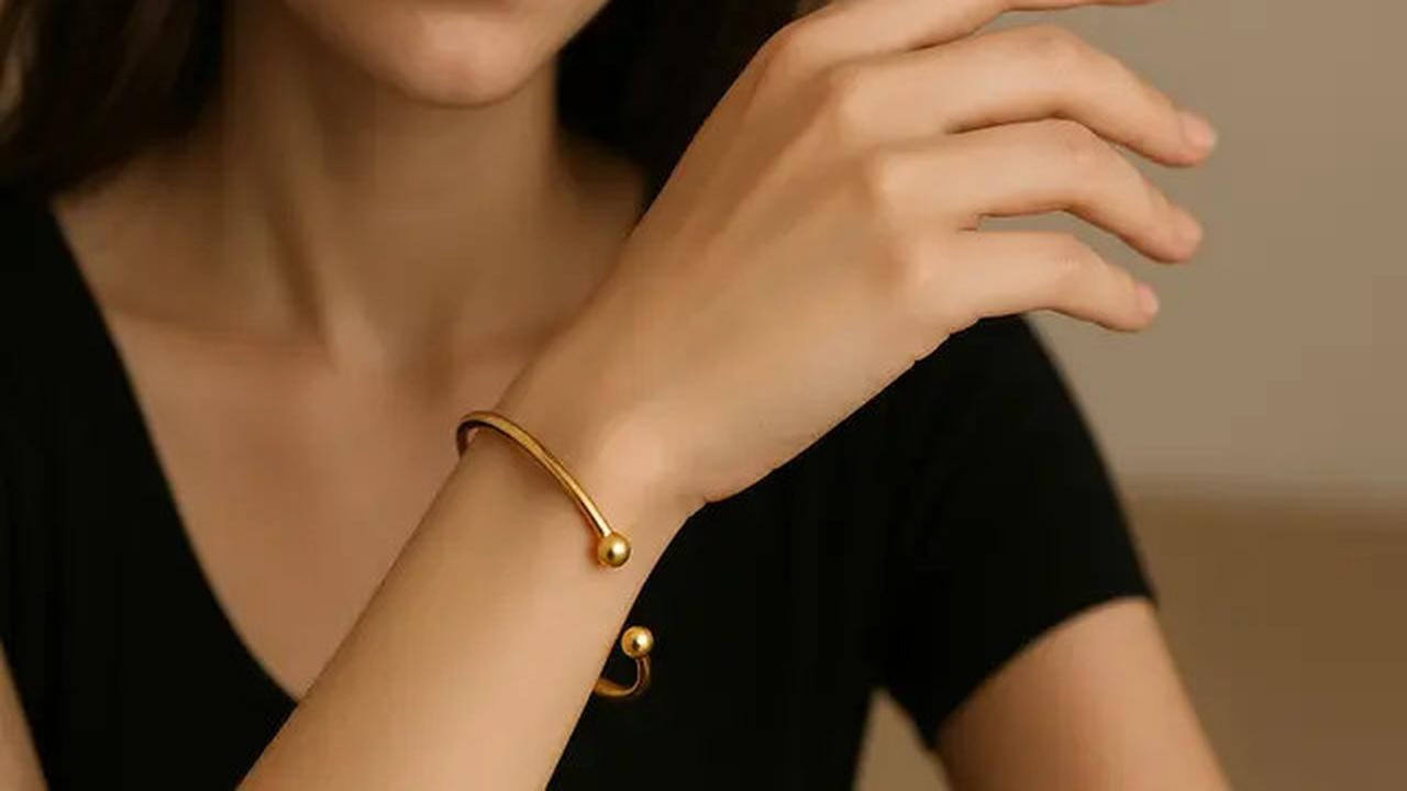 8 Gelang Emas Model Bangle Kekinian 3-5 Gram, Favorit Anak Muda 2025