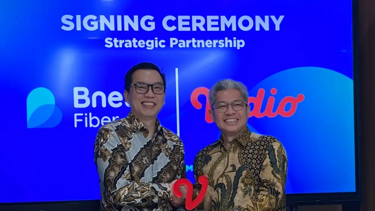 Vidio bersama Bnetfit Fiber meresmikan kerja sama strategis melalui penandatanganan kemitraan.