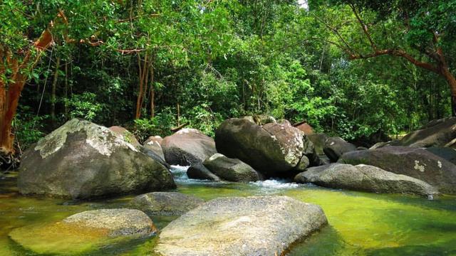 Batu Mentas wisata Belitung