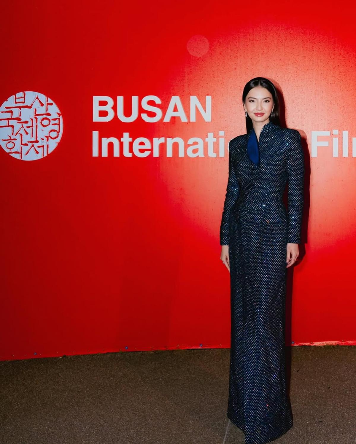 Gaya Smart Casual Raline Shah dalam Berbagai Momen, Bisa Jadi Inspirasi