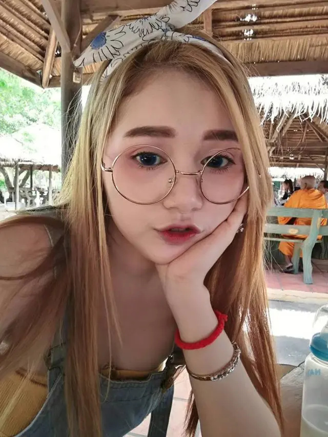 [Bintang] Suamiku Sering Dibully, Padahal Mereka Tidak Tahu Apa-apa