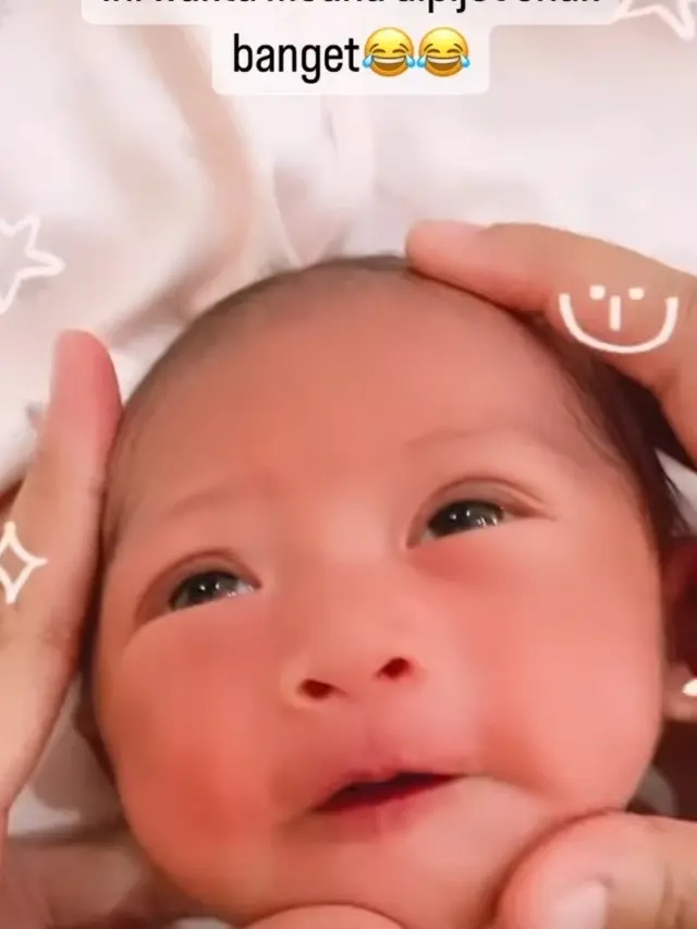 Baby Moana, anak Ria Ricis dan Teuku Ryan (Instagram/riaricis1795/thericisryan)