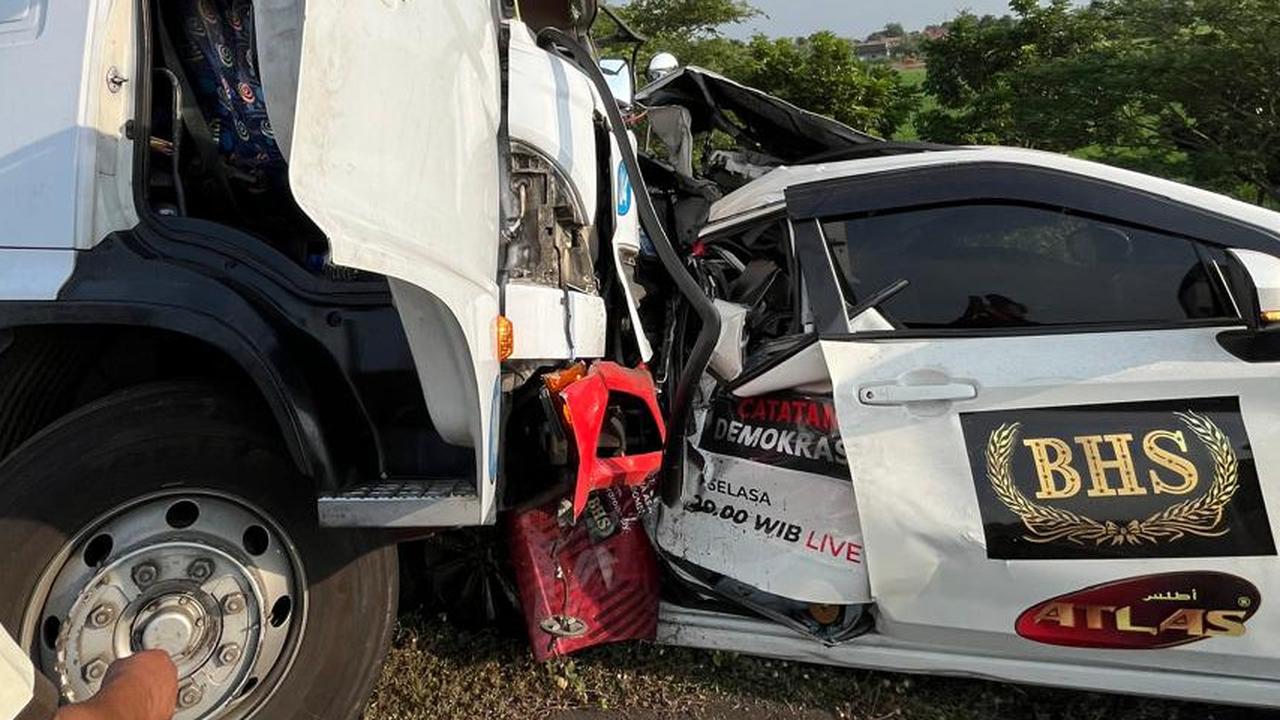VIDEO: Kronologi Kecelakaan Maut Mobil TvOne Tewaskan 3 Orang di Tol Pemalang Jateng