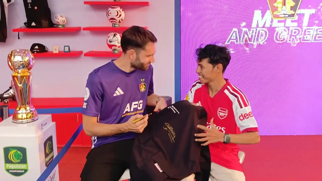 Meet & Greet Persik Kediri Dengan Jon Toral