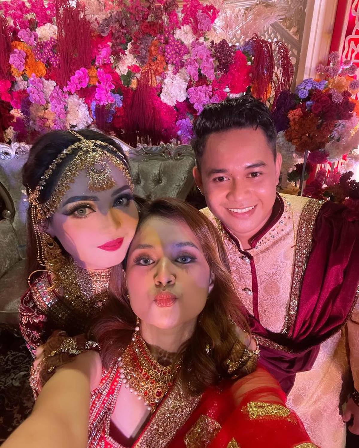 Nia Abadikan Momen Saat Selfie Dengan Putri Isnari dan Aziz