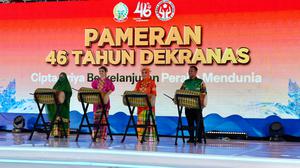 Pesona Baju Bodo Warnai Puncak Syukuran 46 Tahun Dekranas di Makassar
