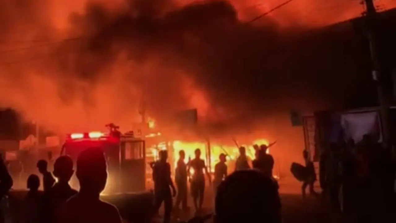 kebakaran PAsar Kambang, Kamis (23/9/2021) malam. (Liputan6.com/ ist)