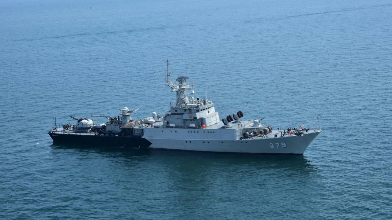FOTO: TNI AL dan Pakistan Navy Gelar Latihan Tempur Bersama di Laut Jawa