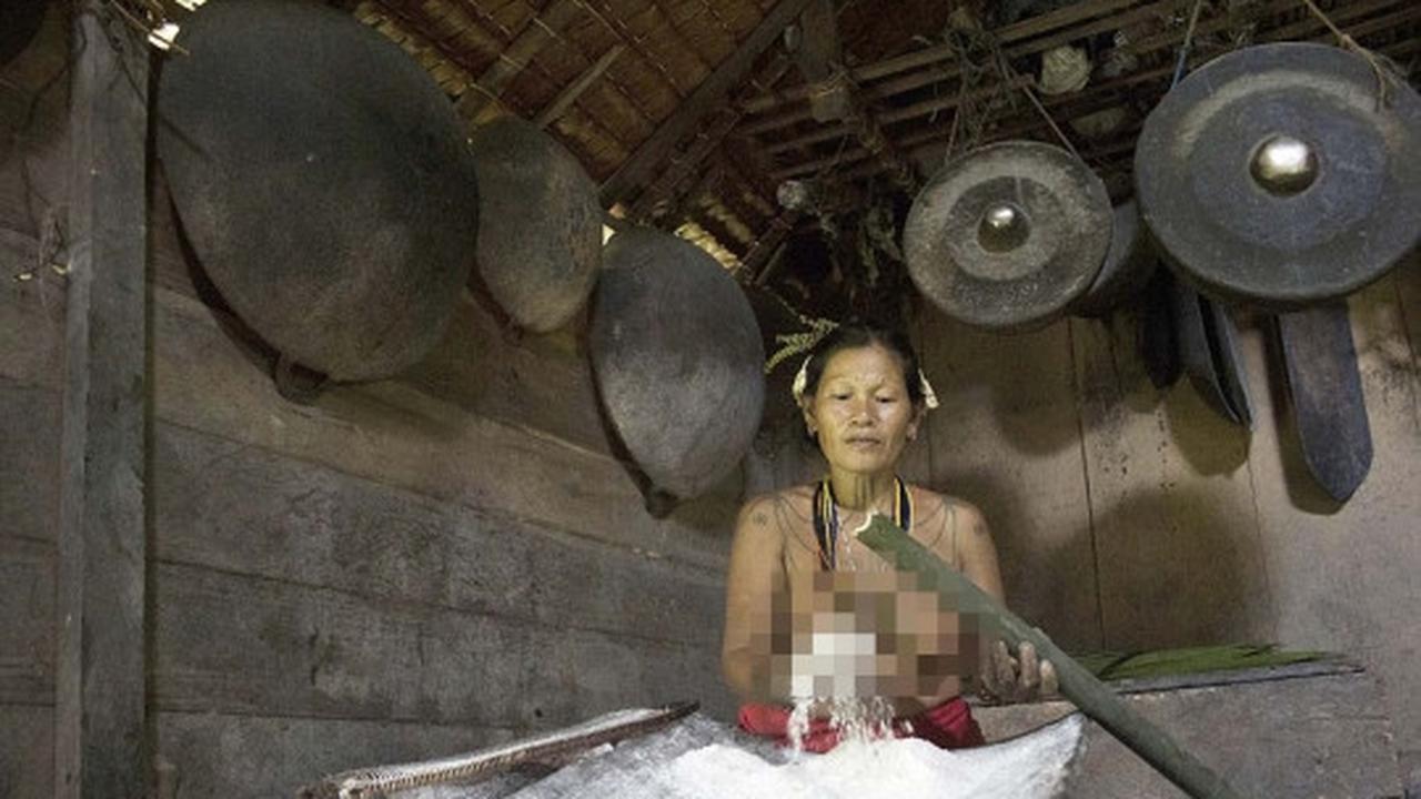 Menengok kehidupan tradisional suku Mentawai