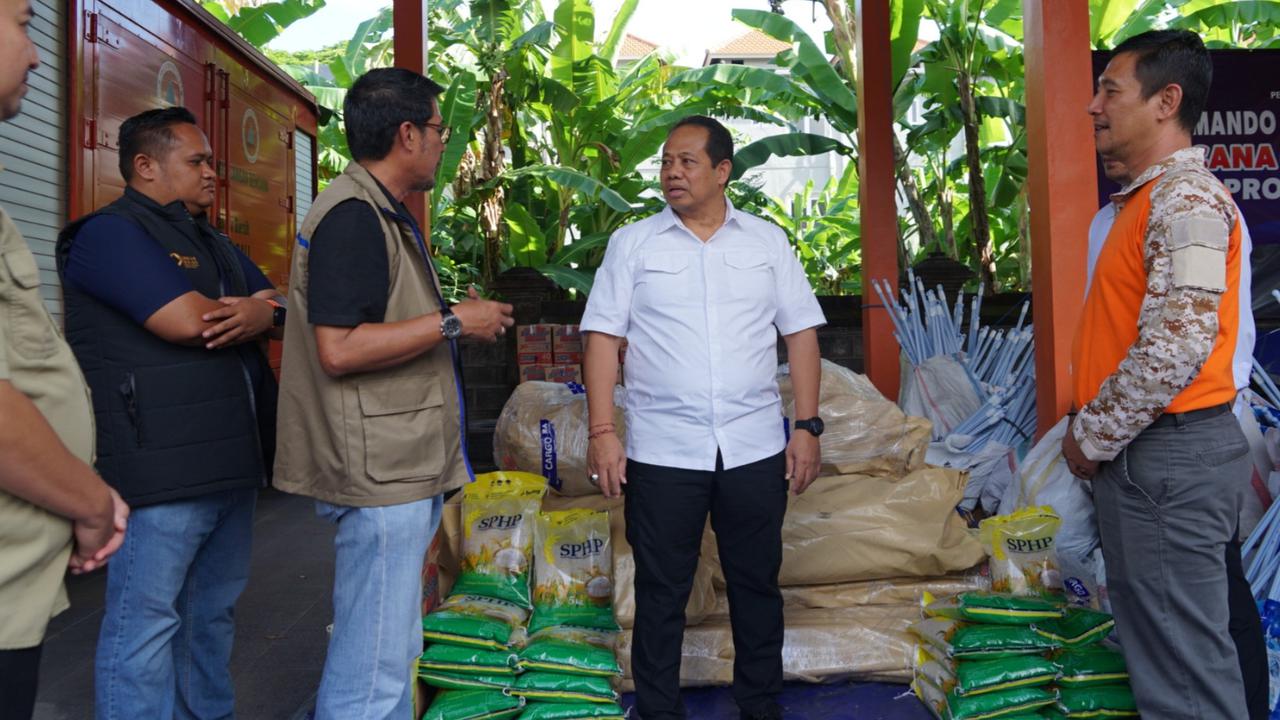 Kemendagri Berikan Bantuan kepada Masyarakat Terdampak Banjir Melalui BPBD Provinsi Bali