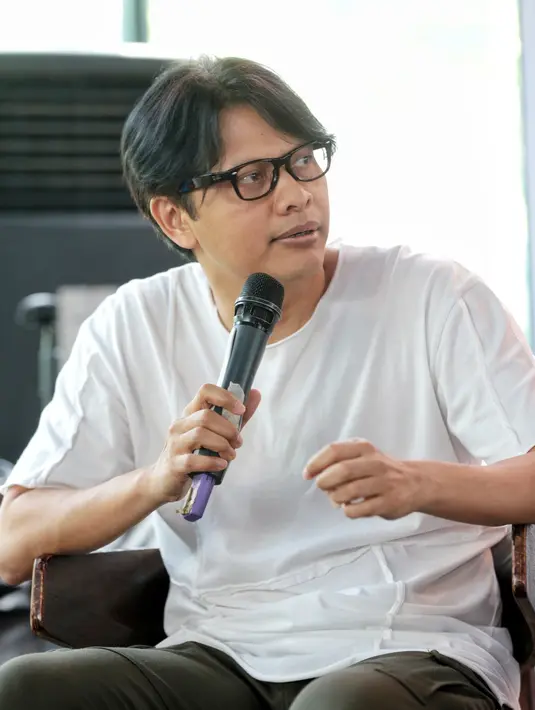 Pada acara tersebut, Gigi akan menghibur generasi 90-an. Beberapa lagu populer yang siap dibawakan untuk menghibur. Dan mengajak penonton untuk bernostalgia kembali. (Adrian Putra/Bintang.com)