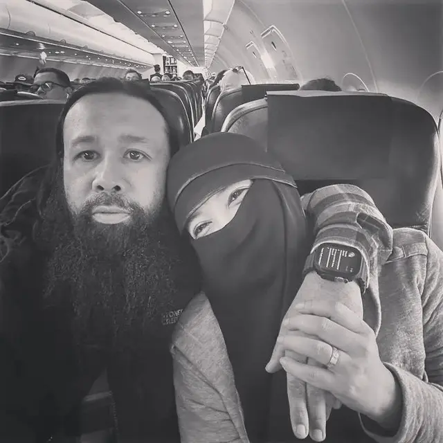 Peggy Melati Sukma dan suami (Instagram.com//peggymelatisukma_khadijah)