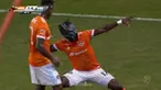 Berita video striker klub MLS Houston Dynamo, Alberth Elis, selebrasi gol dengan topeng Black Panther. This video presented by BallBall.