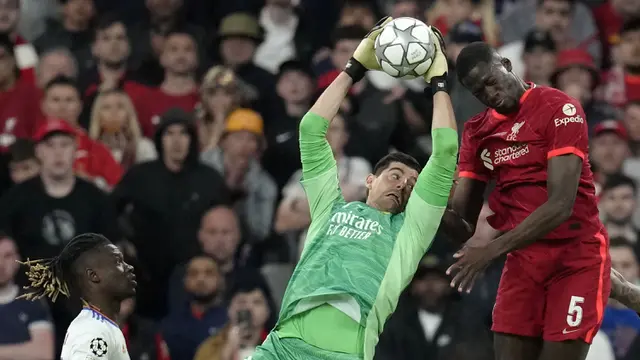 Foto: Penyelamatan-penyelamatan Super Thibaut Courtois saat Final Liga Champions, Bikin Mo Salah dan Kolega Frustasi