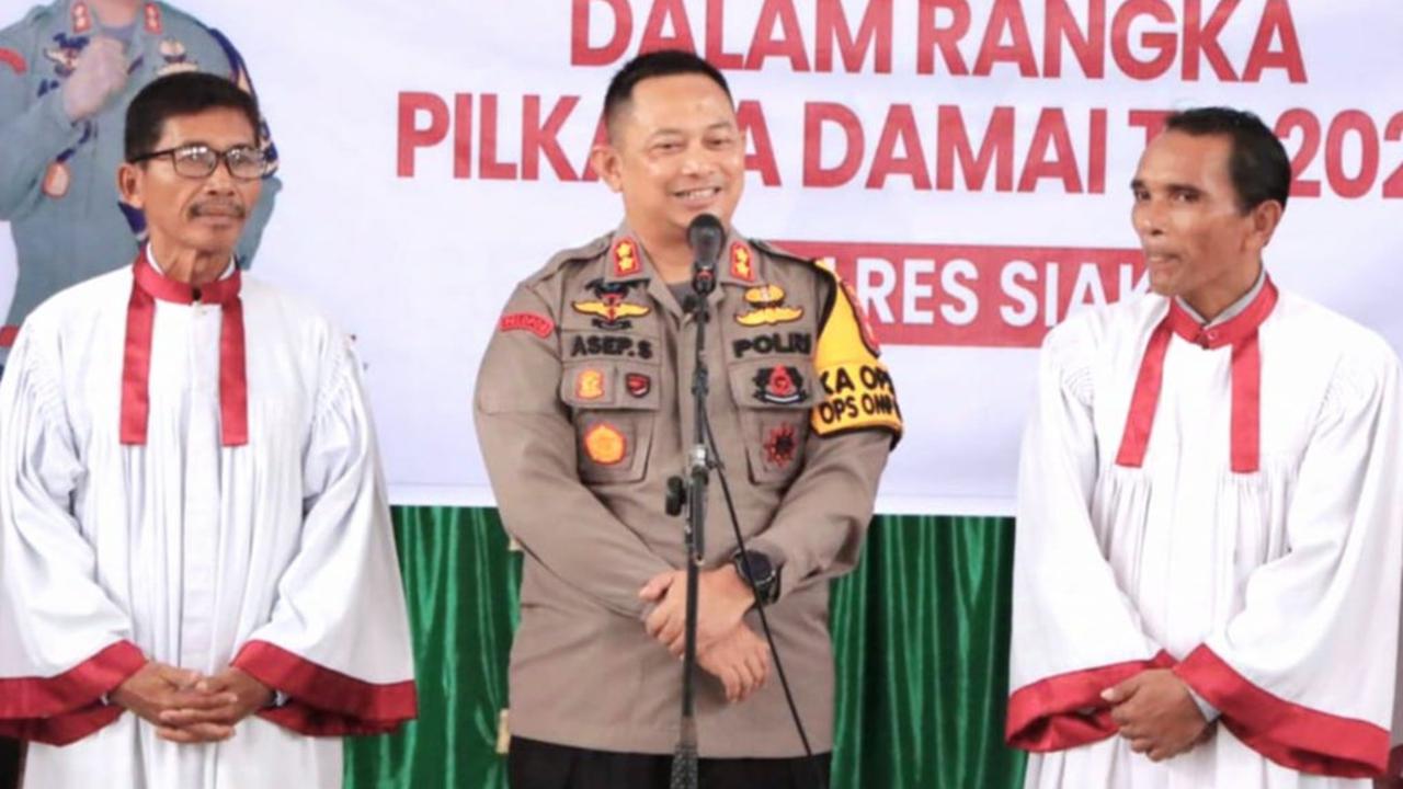 Datangi Gereja, Kapolres Siak Imbau Jemaat Tidak Terpecah Belah oleh Isu Negatif Pilkada