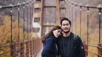 Dalam berbagai kesempatan, keduanya kerap tampil kompak dengan outfit couple senada.