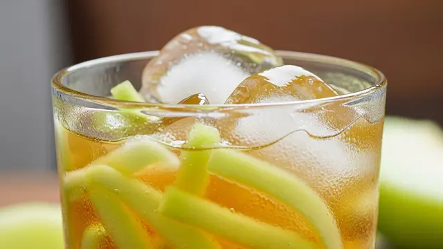 Resep Takjil Berbahan Buah (Image by Gemini AI)
