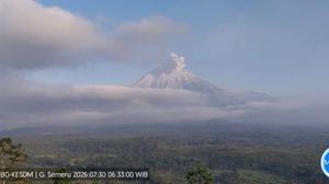 Pagi Ini, Semeru Erupsi: Kolom Abu 700 Meter, Ini Imbauan Jarak Aman