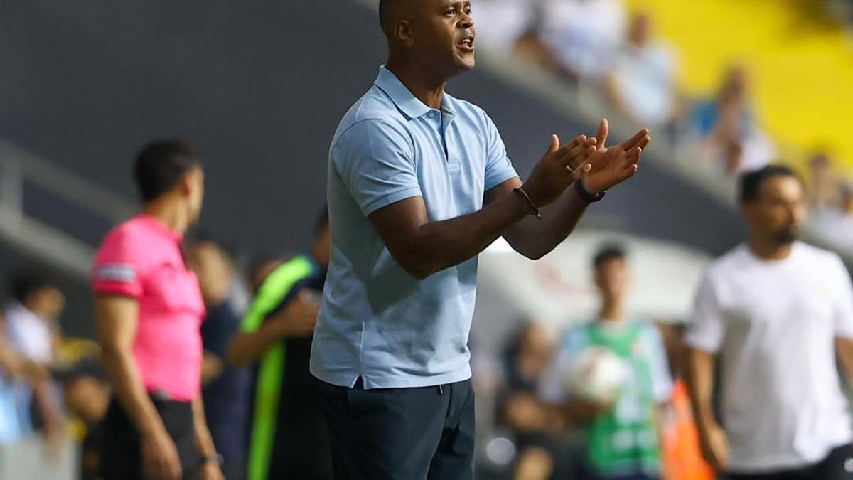 Nilai Plus Patrick Kluivert Sebelum Latih Timnas Indonesia, Dongkrak Peringkat FIFA Curacao dari 155 ke 75 dalam Setahun