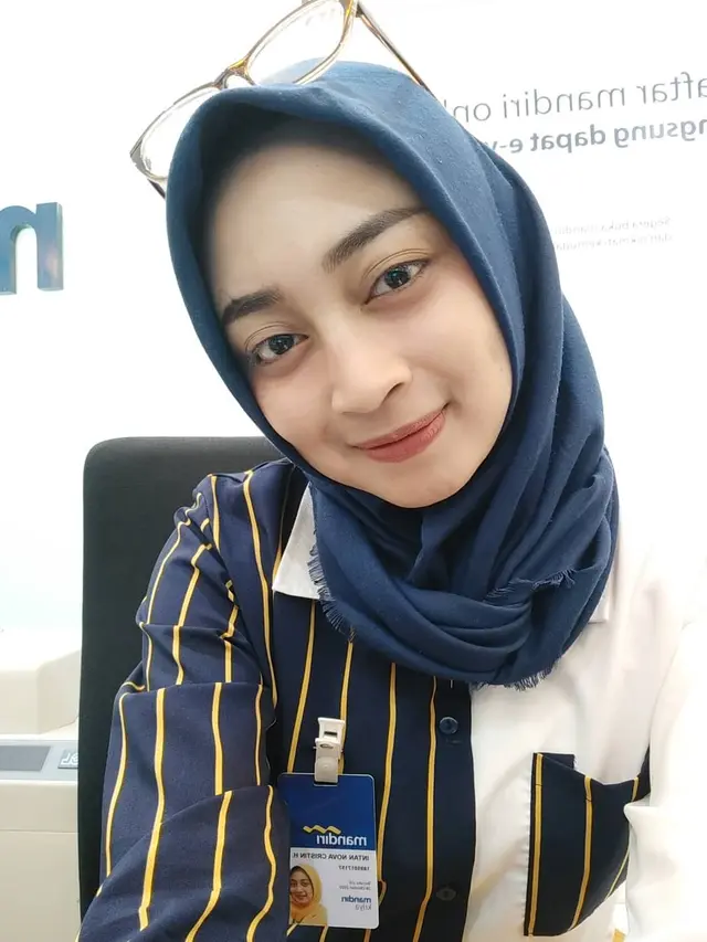 Jadi Pegawai Bank, Ini 6 Potret Terbaru Intan D'Academy 2
